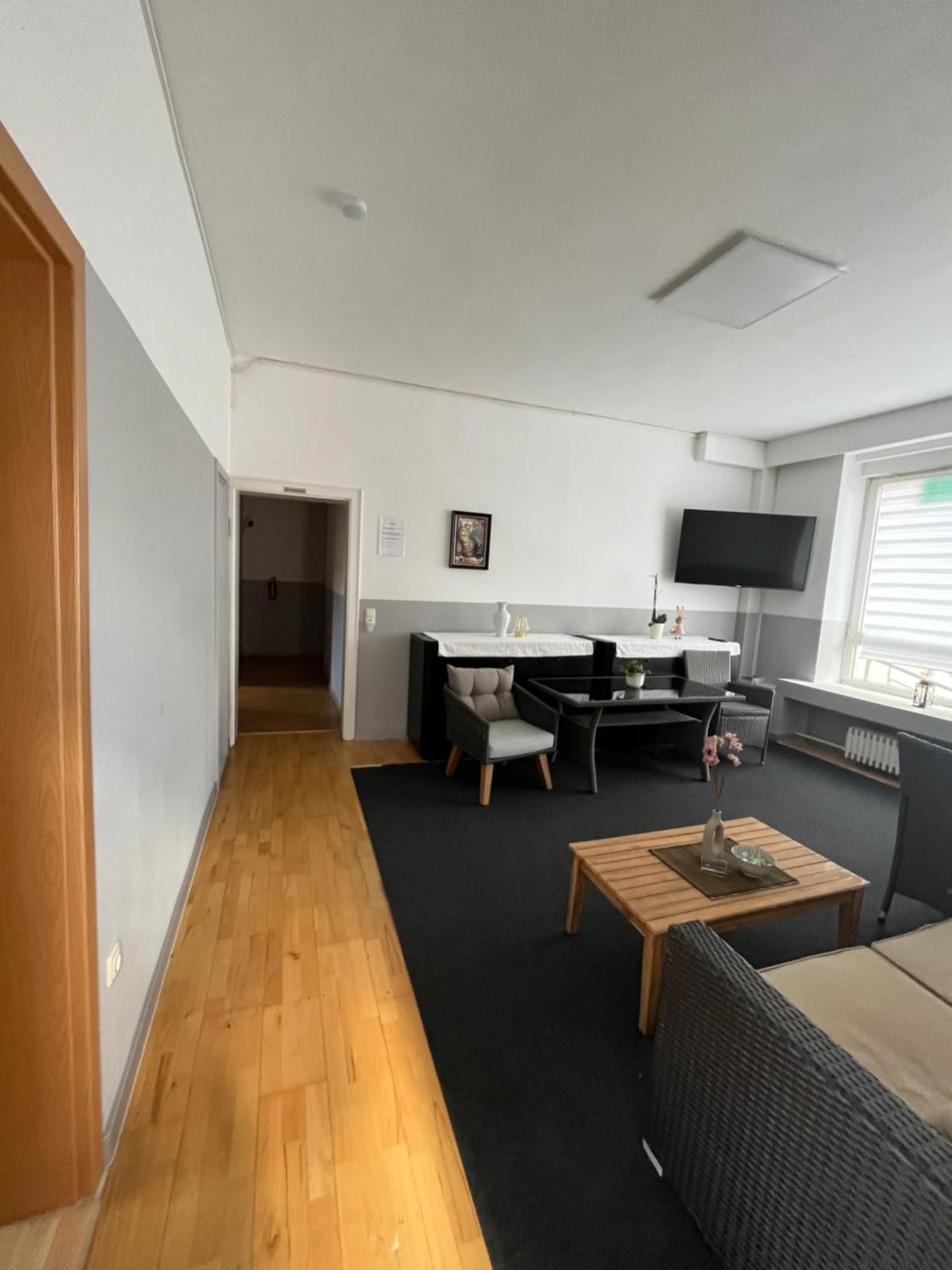 Doppelzimmer-Bad-Kuehlschrank-Tv-19 Meine エクステリア 写真