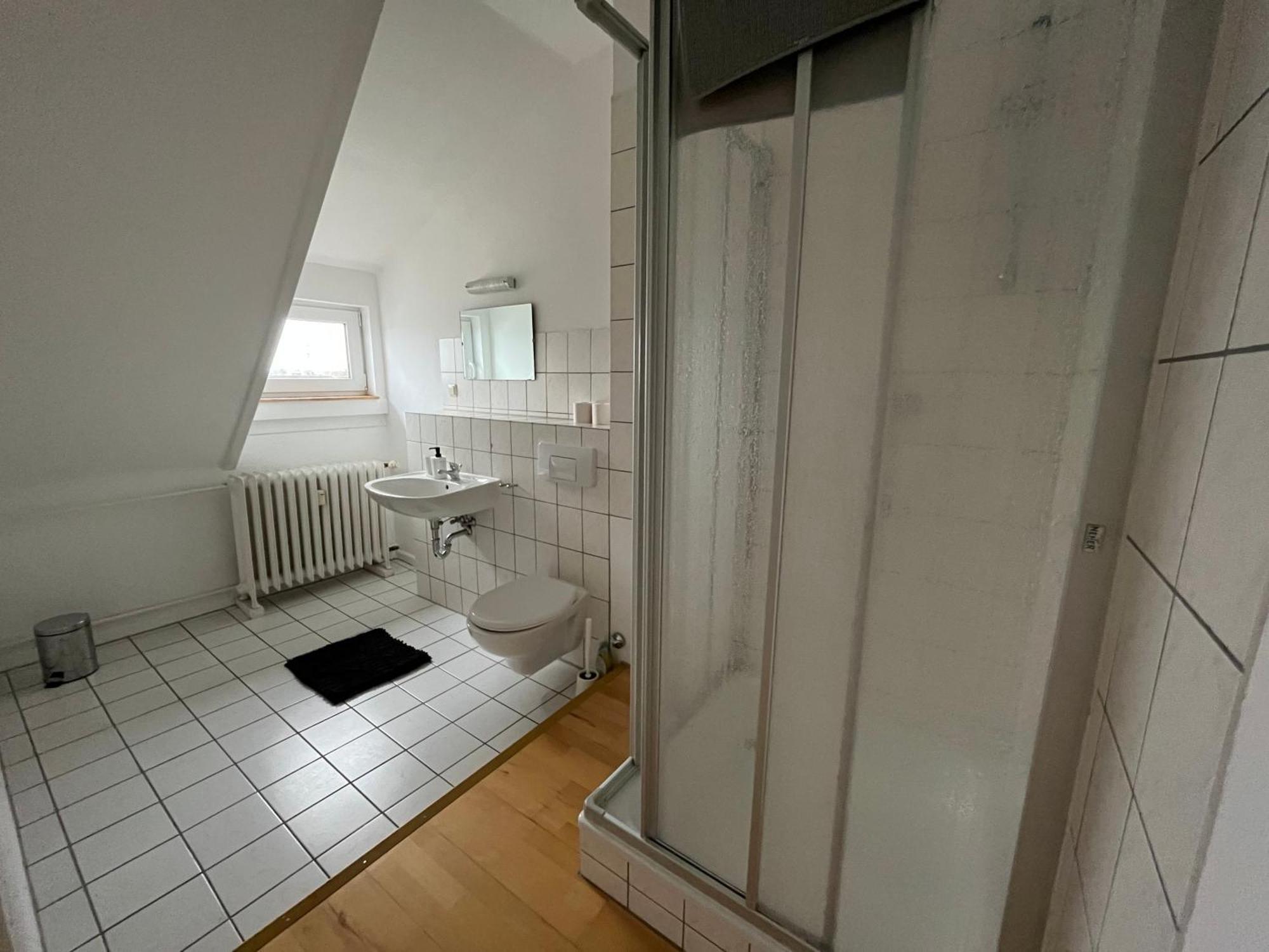 Doppelzimmer-Bad-Kuehlschrank-Tv-19 Meine エクステリア 写真