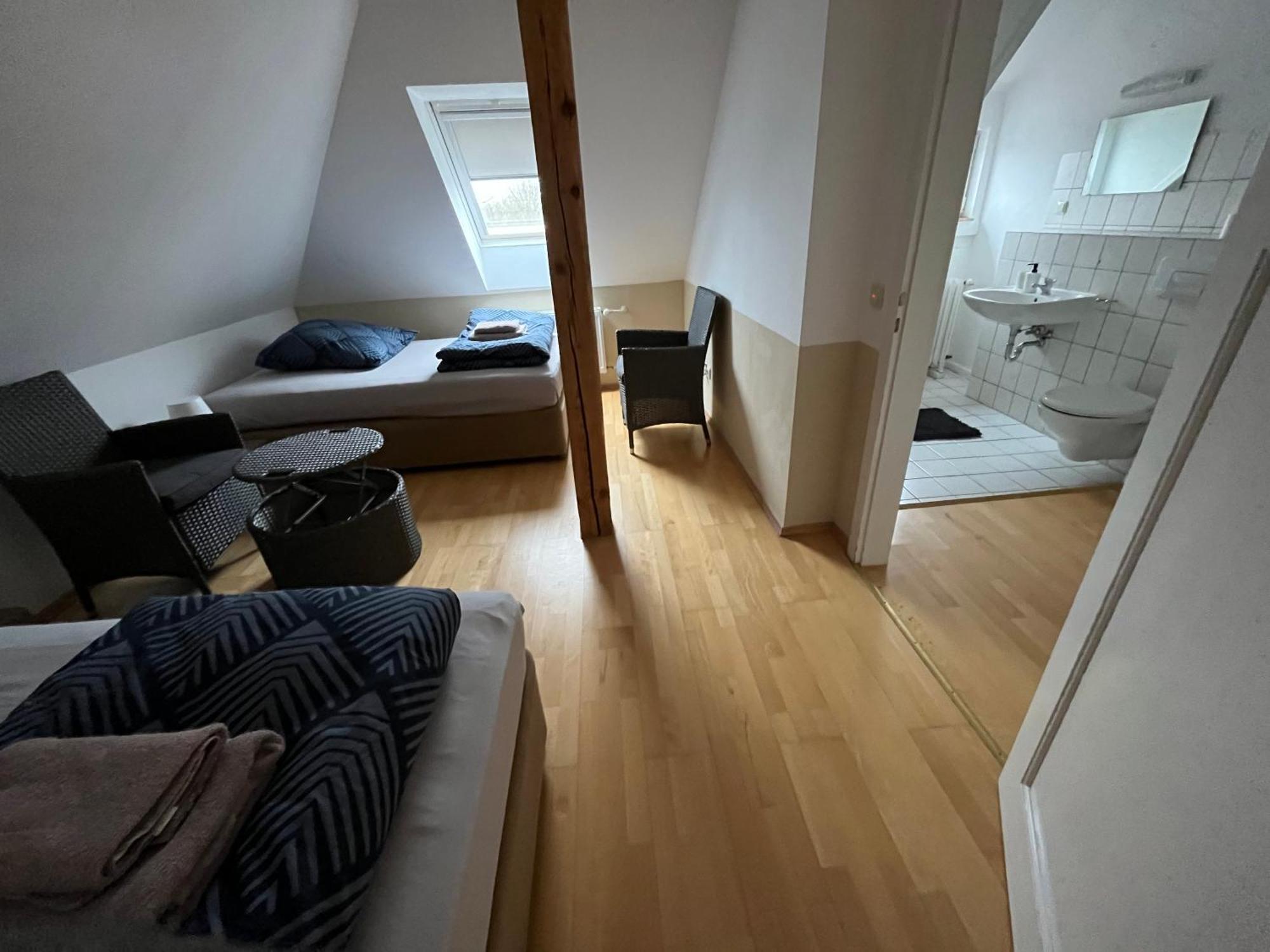 Doppelzimmer-Bad-Kuehlschrank-Tv-19 Meine エクステリア 写真